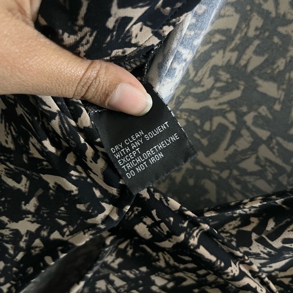 Anne Klein Black and Gold Long Sleeve Wrap Dress - Picture 6 of 6